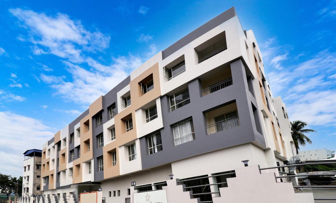 Starlit Suites Newtown Kolkata Bagian luar foto