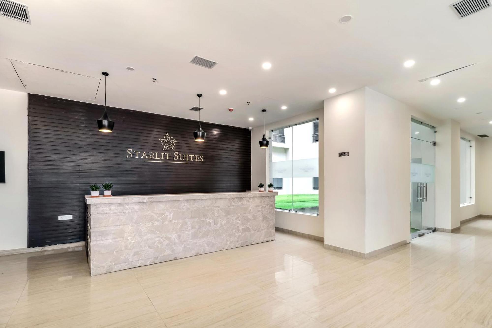 Starlit Suites Newtown Kolkata Bagian luar foto