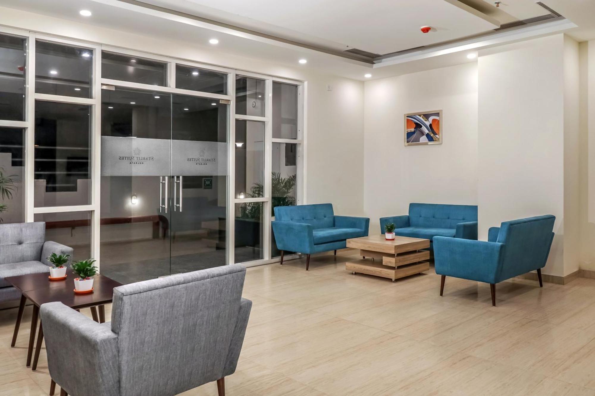 Starlit Suites Newtown Kolkata Bagian luar foto