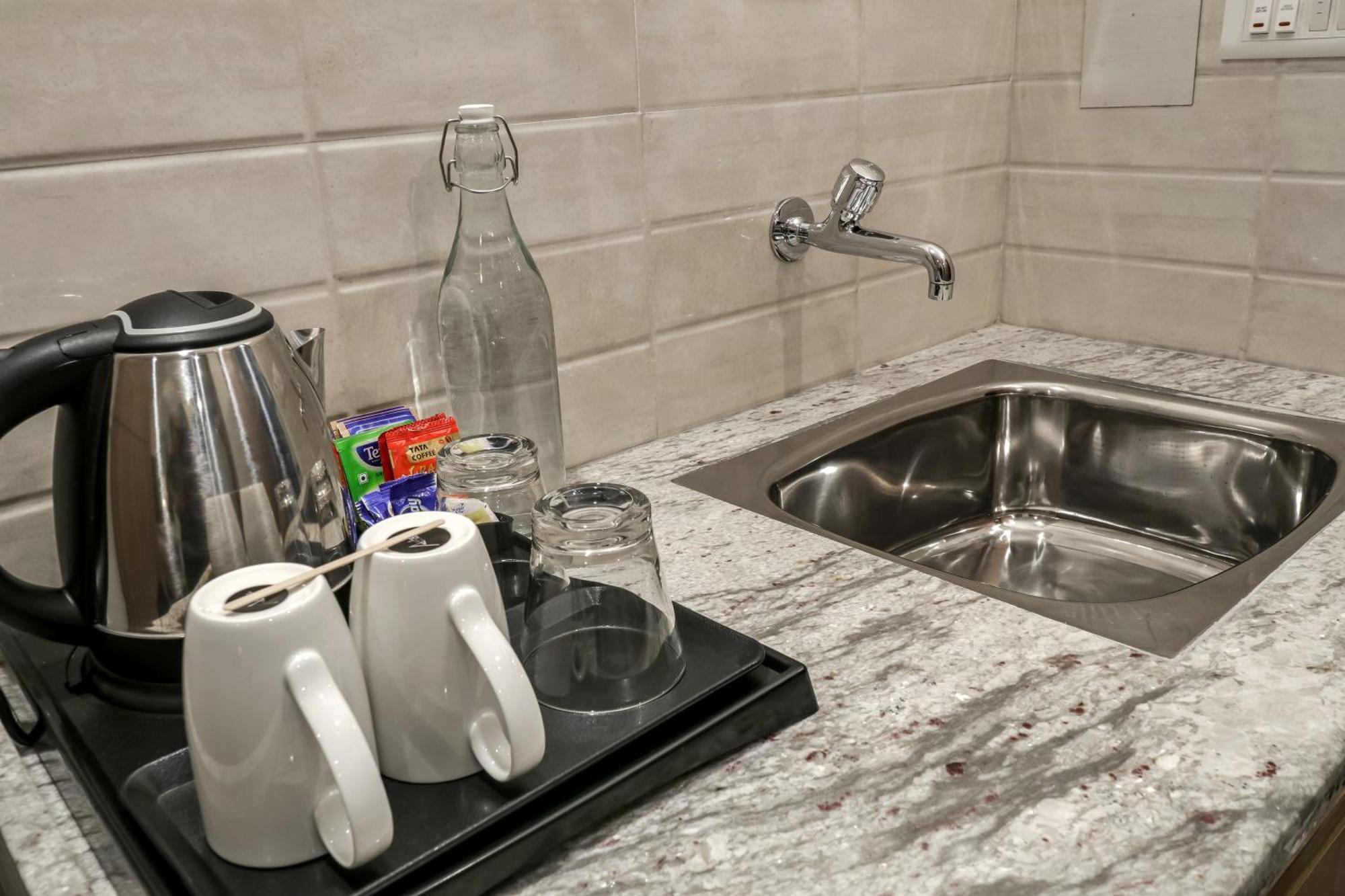 Starlit Suites Newtown Kolkata Bagian luar foto