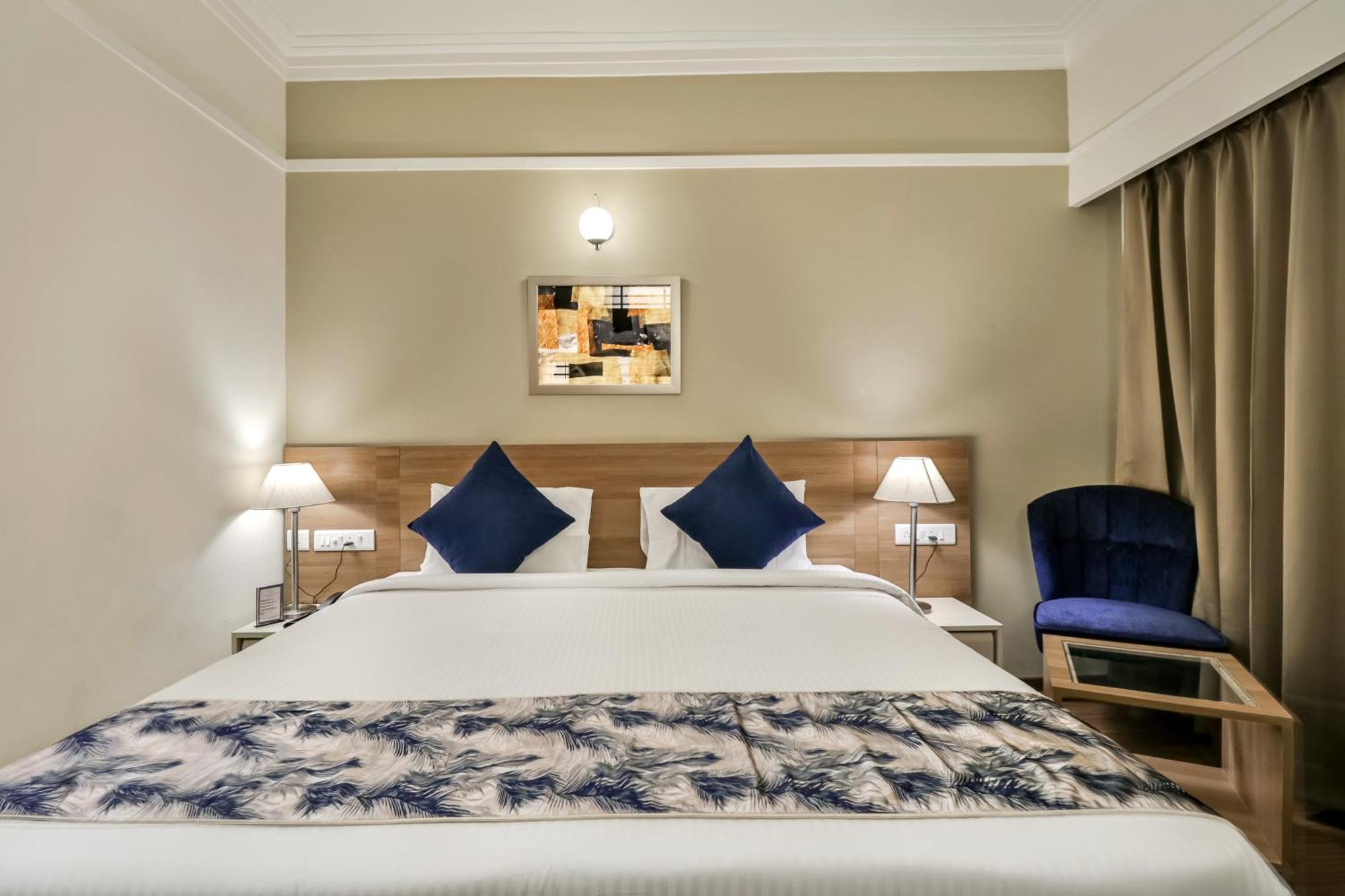 Starlit Suites Newtown Kolkata Bagian luar foto