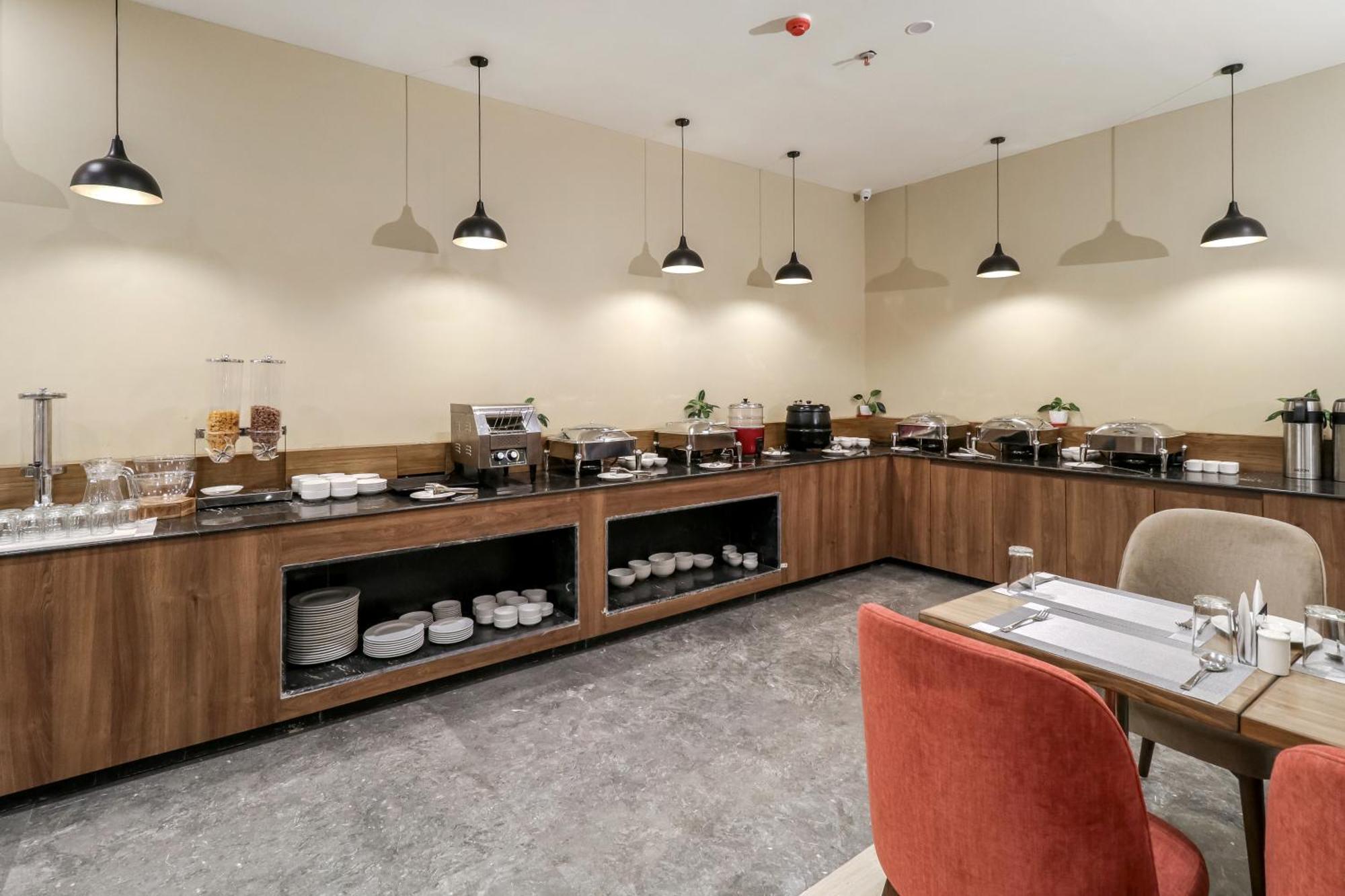 Starlit Suites Newtown Kolkata Bagian luar foto
