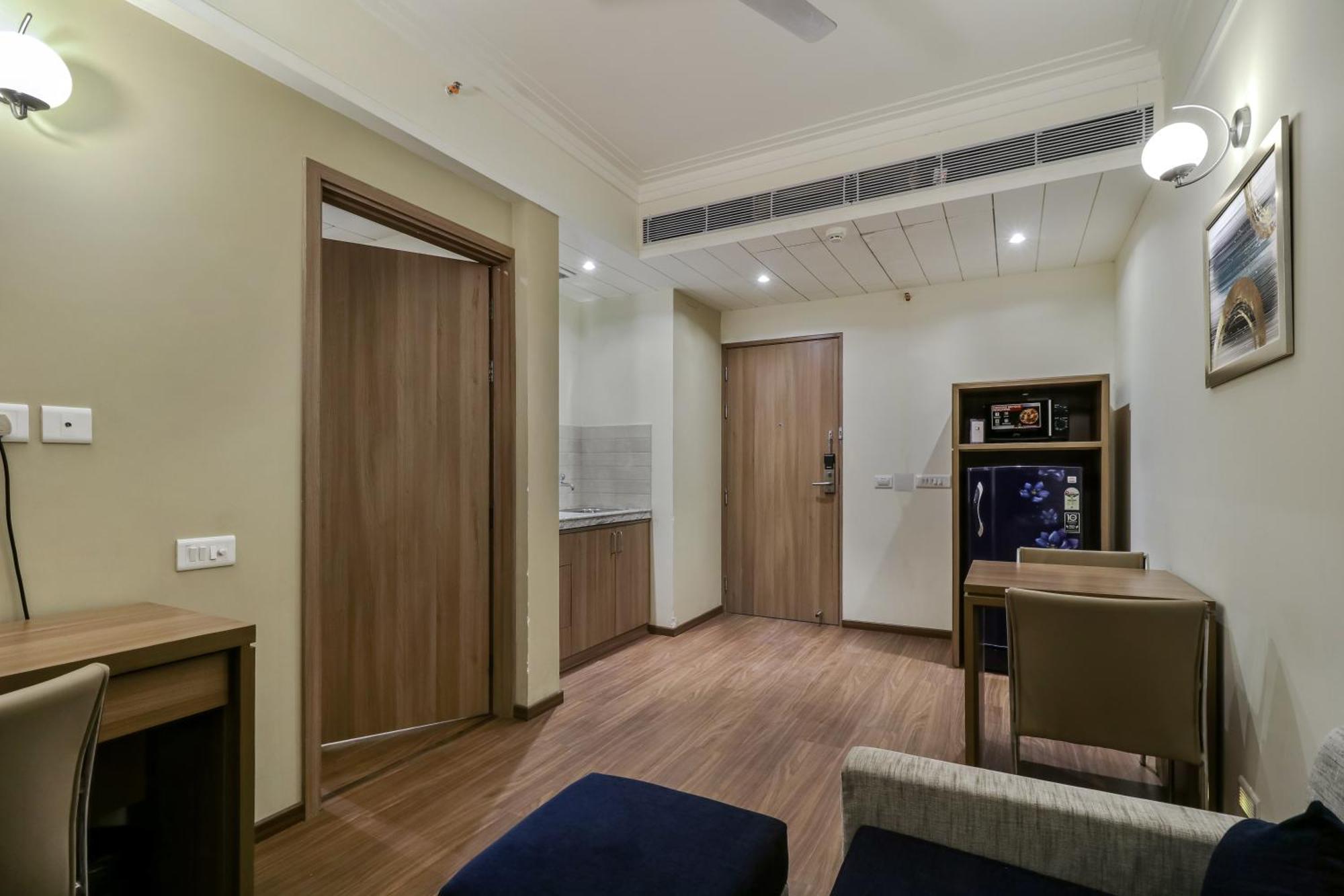 Starlit Suites Newtown Kolkata Bagian luar foto