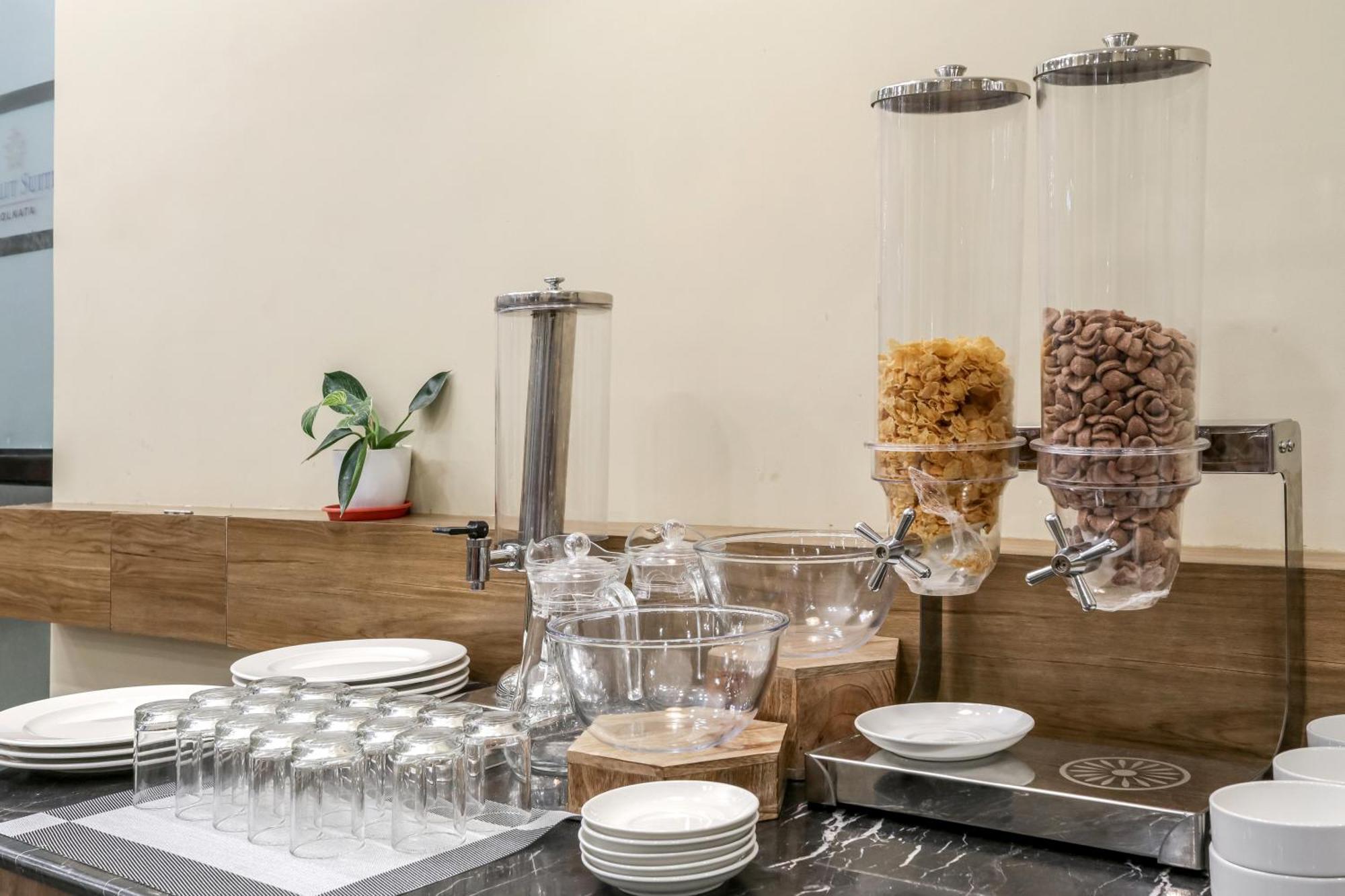 Starlit Suites Newtown Kolkata Bagian luar foto
